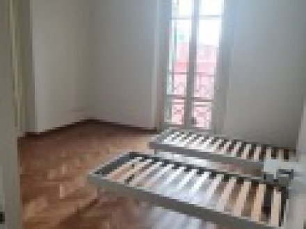 FURNISHED THREE-ROOM APARTMENT WITH TWO BATHROOMS AND CELLAR