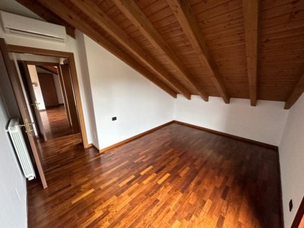 THREE-ROOM ATTIC WITH TERRACE, CELLAR AND DOUBLE GARAGE