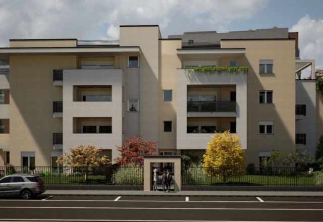 FOUR-ROOM APARTMENT WITH TWO BATHROOMS AND PRIVATE GARDEN