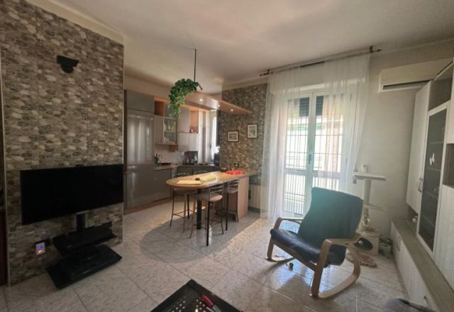 FURNISHED TWO-ROOM APARTMENT WITH CELLAR